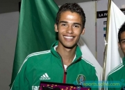 开云体育入口-喀麦隆运动员夺冠成名，备受瞩目