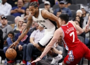 开云体育app-76人碾压马刺，范弗利特统治全场