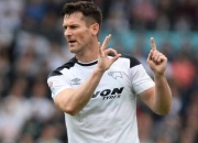 开云体育官网-伯明翰城坐镇主场大胜，提升保级前景