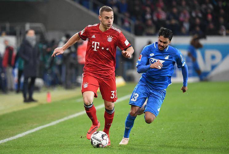 狼堡客场击败对手,继续领跑德甲 狼堡客场击败对手,继续领跑德甲