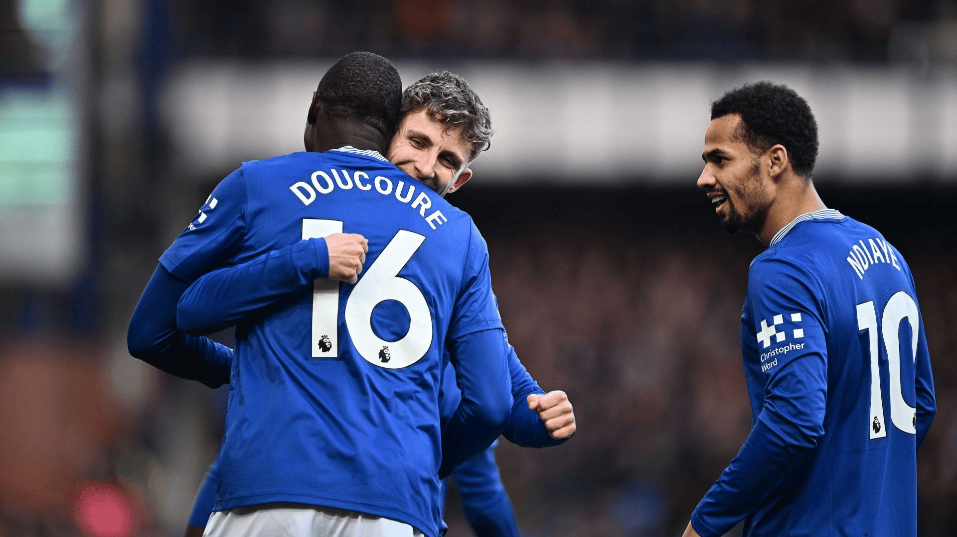 欧洲杯迎来宿敌之战，恩怨再续