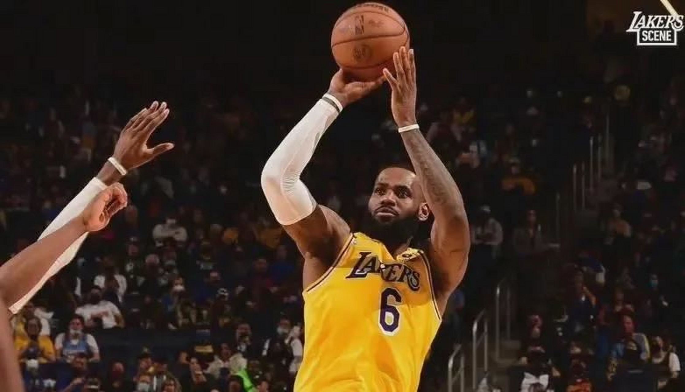 76人绝杀火箭,詹姆斯状态火热 76人绝杀火箭,詹姆斯状态火热