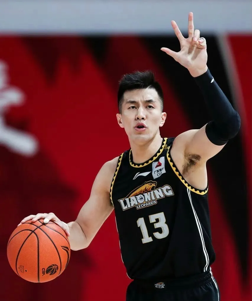 浙江队翻盘76人,郭艾伦关键制胜 浙江队翻盘76人,郭艾伦关键制胜