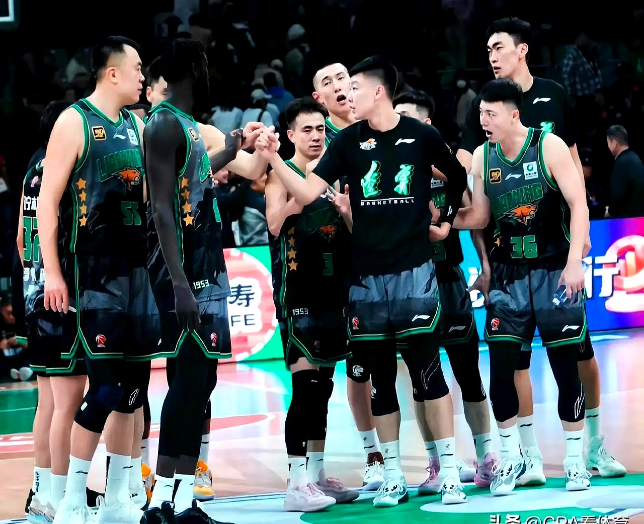 吉林队鏖战广东队,周琦统治全场 吉林队鏖战广东队,周琦统治全场