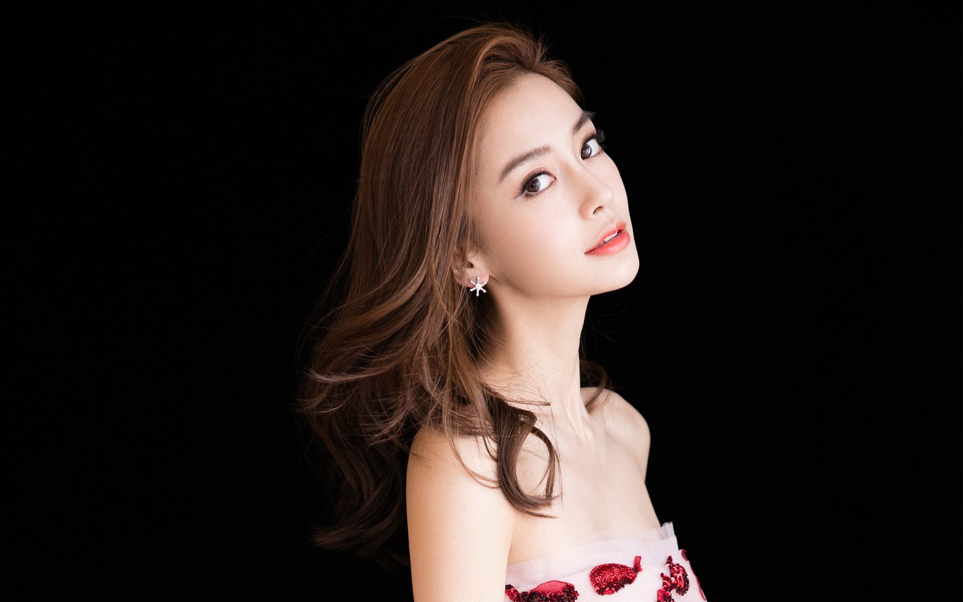 巴西双煞血拼马德里，富安健洋化身关键先生锁定胜局