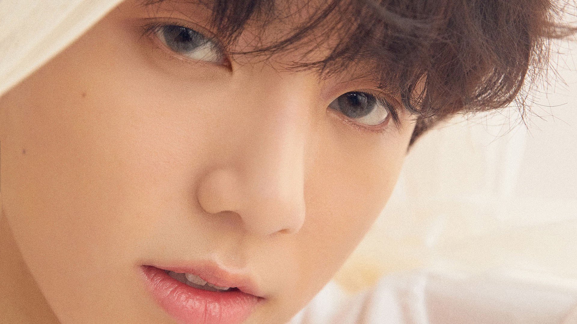 终结尼斯不败纪录,闪耀雷恩大球场,莱万一击定乾坤,诠释关键先生真谛